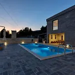 Unendliche Freude By Interhome Сasa de vacaciones Makarska