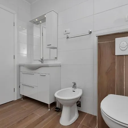 Unendliche Freude By Interhome * 마카르스카